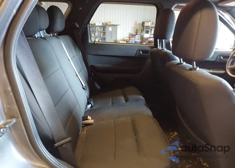 2010 Ford Escape Xlt z USA, uszkodzony, nr VIN 1FMCU9D77AKA35326